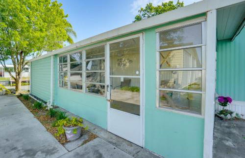 Boat and Fish Canal-Front Home on River - Foto 24