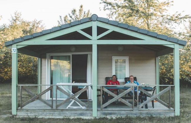 Wooden Chalet With Covered Terrace, on the Edge of a Lake - Foto 37