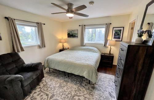 Denali National Park 2 King Bedroom Hideaway with Amazing Views - Photo 10