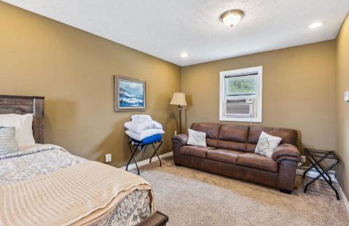 Sunset Haven - Lakeside Retreat in GOTL - Foto 22