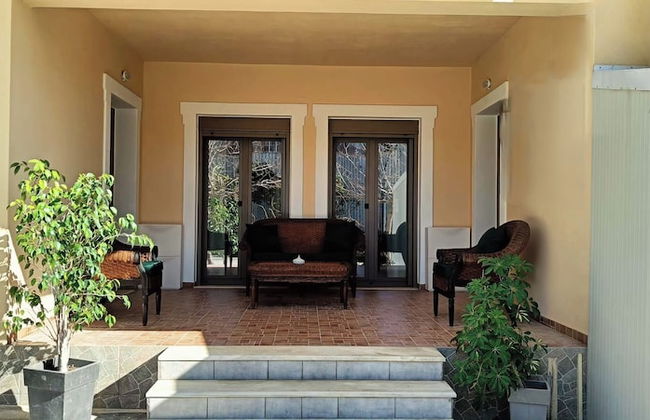 A & A Apartments - Photo 7