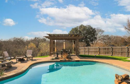 Elite 4BR 2BA Holiday Home with Hot Tub, Pool, and BBQ - Foto 38