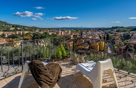 Panoramic villa between Lucca and Florence - Foto 2