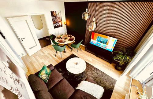 KMHosting Zentrum Luxe Apartment Balkon - Foto 1