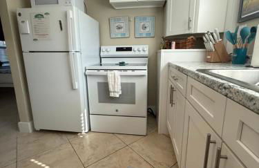 Cozy Beach Rental 1B/1B - Foto 9