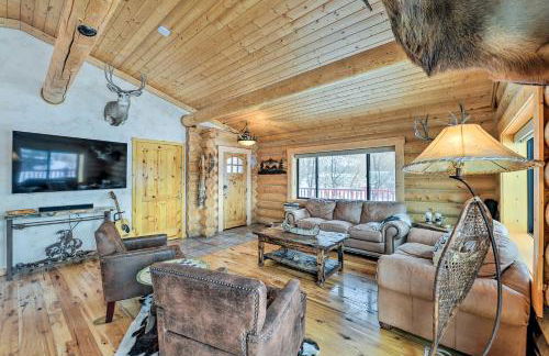 Charming Bedford Cabin with Private Hot Tub! - Photo 4