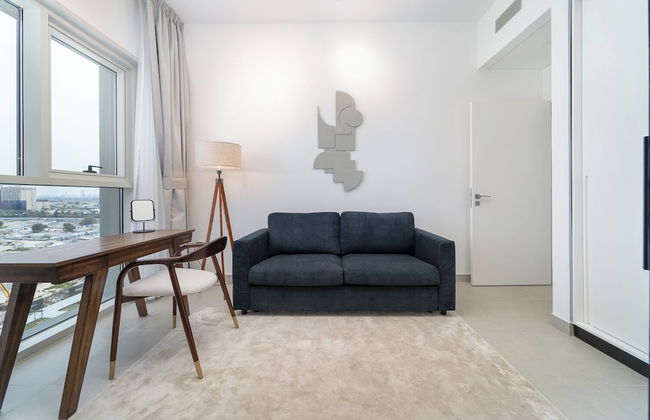 Cozy 2BD Work in Style Dubai Hills - Photo 9