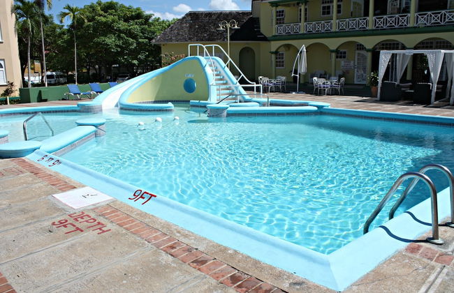 Private 2 Bedroom Beachfront Penthouse Condo Ocho Rios, Jamaica - Foto 19