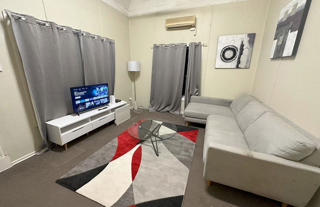 Cottage Charm with Nearby Shopping - Photo 12