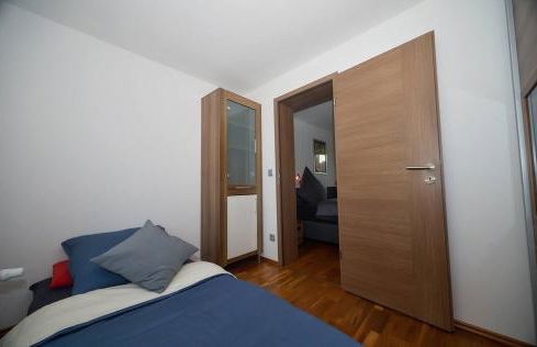 gemütliche 4 Zimmer Wohnung mit Einzelbetten, Küche und Badezimmer - Foto 8