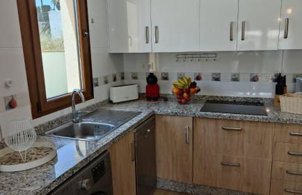 HAPPY HOLIDAYS - Photo 16