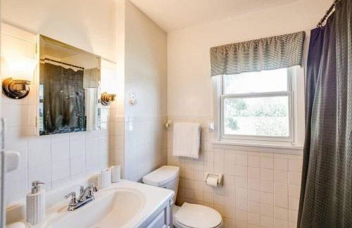 Entire Home Blocks from Notre Dame. Sleeps 8+ - Foto 32