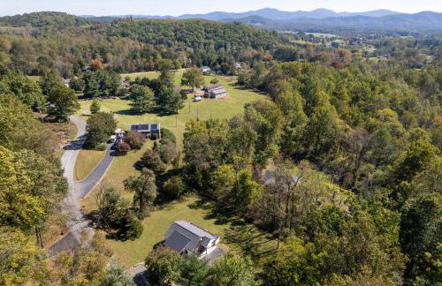 Little Farmhouse 3BR, 2BA Near Wineries - Foto 52