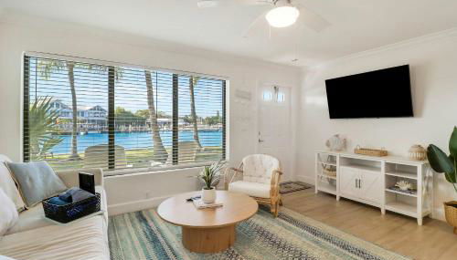 Sailfish Suites 4- Waterfront Pet friendly - Photo 2