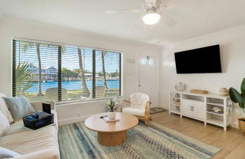 Sailfish Suites 4- Waterfront Pet friendly - Photo 2