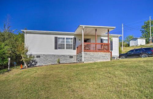 Bring Your Pets! Midway Abode with Yard and Fire Pit - Foto 24