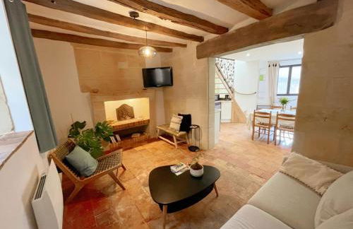 Cosy Gîte à Azay-le-Rideau avec Wifi, Clim, tout inclus, idéal pour 2 adultes et 2 enfants, proche châteaux - FR-1-381-567 - Foto 1