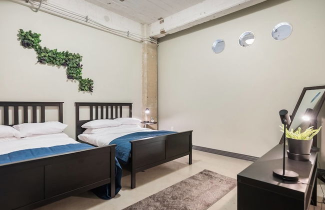 Downtown Dallas Gorgeous 3 BD, Pool & Gym - Photo 6