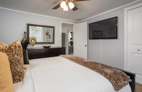 Soaking tub w Washer and Dryer, WiFi - Foto 20