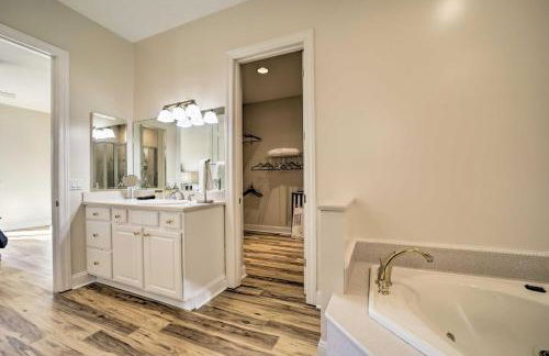 Beautiful Whittier Condo with Deck and Mtn Views! - Foto 17