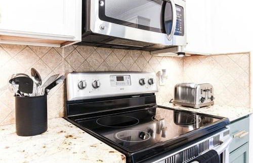 Scandi Chic-mins to KSU, Sleeps 5, wKing, pet friendly - Foto 32