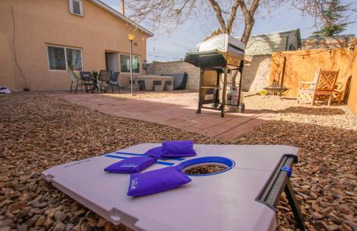 Grandma's Old Town Adobe House! Private Hot Tub-Close to Old Town-Pet Friendly-No Pet Fee! - Foto 4