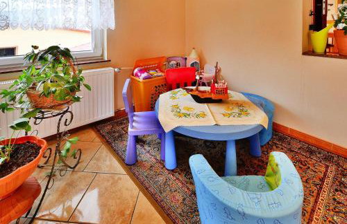 Cottage by Lake Ostrowieckie With Private Beach - Foto 28