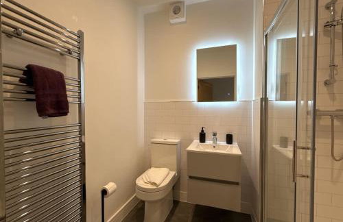 Beautiful 1 bed - 5 Queen Street Abingdon - Centrally located parking subject to availability - Ashbrook Serviced Apartments - Foto 11