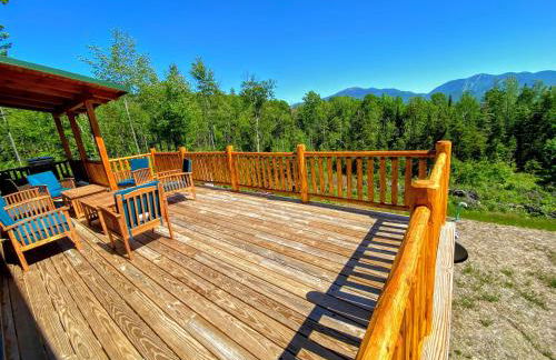 UV Log home with direct Cannon Mountain views Minutes to attractions Fireplace Pool Table AC - Foto 30
