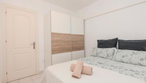 Apartamento Rambleta Mar - Foto 3, towels, wardrobe