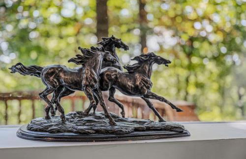 Almost Heaven - Grill, 2 King Beds, Wifi, Deck, Pool Access, Hiking, Wood Stove, Family Friendly - Foto 43