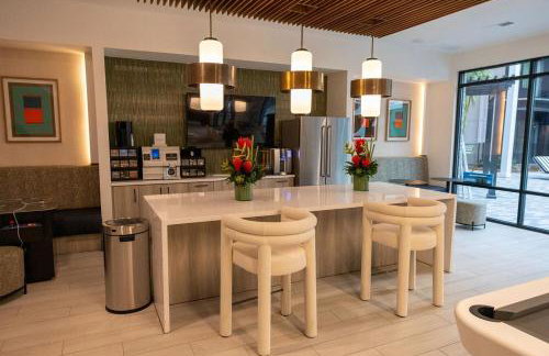 Landing Stunning 1BD Gym Yoga Studio - Foto 16