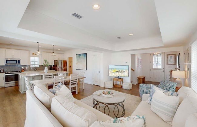 New Home 3br/2.5br w/ Kayak Access Sleeps 9 - Foto 26