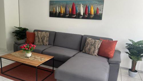 Design-Terrasse-7 Personen-Netflix-Garage-Seenah - Foto 5