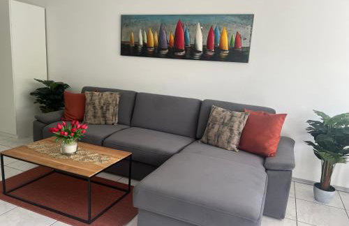 Design-Terrasse-7 Personen-Netflix-Garage-Seenah - Foto 5