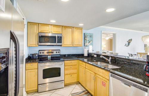 Biloxi Condo with Pool Access - Steps to Beach! - Photo 11