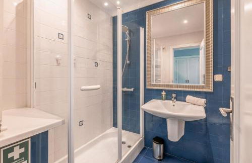 Lux Apt in Priv Condo with Pool, near Beach, Parking & Easy Access to Lisbon - Foto 69