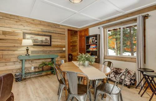 Pinetop Cabin Hot Tub BBQ Arcade Scenic Escape - Foto 35