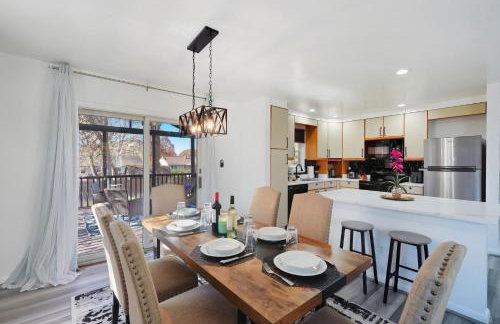 4BR House Mins to Downtown Annapolis with Firepit, Basement Bar, & Sleeps 12 - Foto 12