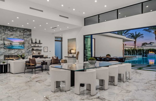 Villa Sleeps 17 w/ Pool, Firepit, Putting Green Bravo Villa 3 by Avantstay - Foto 11