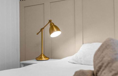 West Lothian 5 Beds + car space - Photo 31