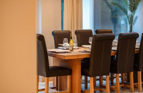 5BDR Luxe Villa By Torr Property Group Short Lets & Serviced Accommodation With Free Parking & River View Stratford-Upon-Avon - Foto 58