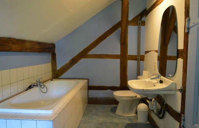 Well Kept Gite, Short Distance From the River and Forest - Foto 13