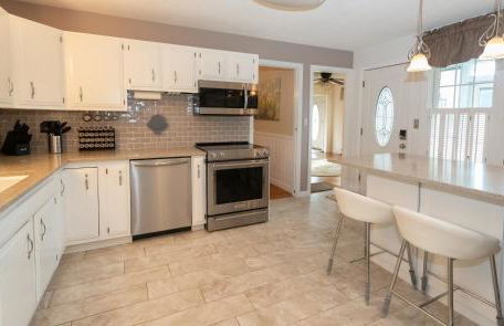 14mi to Mt. Snow! Arcade, Private Suite, King Bed! - Foto 11