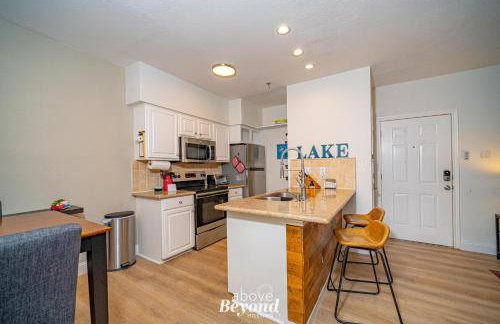 Color Pop by the Pool! - Foto 14