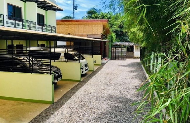 Rona's Townhouses - Photo 30