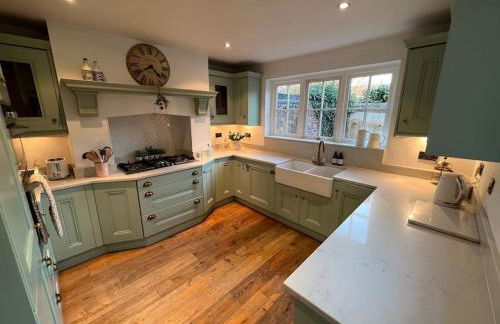 Central Knutsford - Photo 13