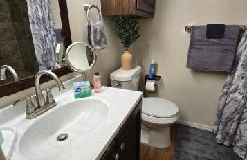 Cozy Updated Cove of Heaven, 5mins to Lake Hefner! - Photo 9