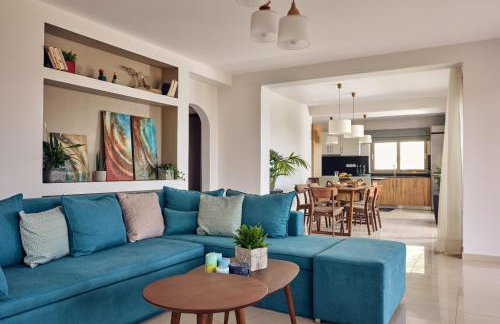 Artemis Villas - Spectacular Views & Ideal For Large Groups, By ZanteWize - Foto 10