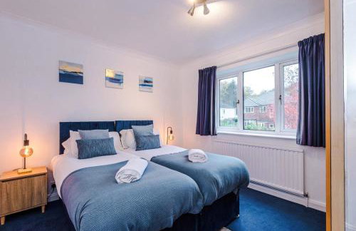 4 Bed House - Sleeps 8 - Free Parking - Manchester - Foto 6